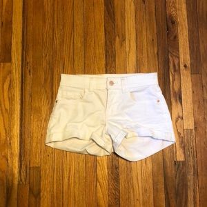 White jean shorts with pockets